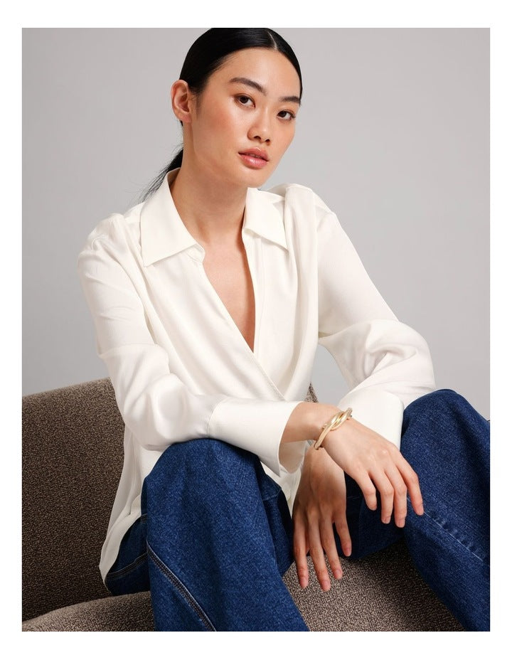 Interlaced Bangle in Gold