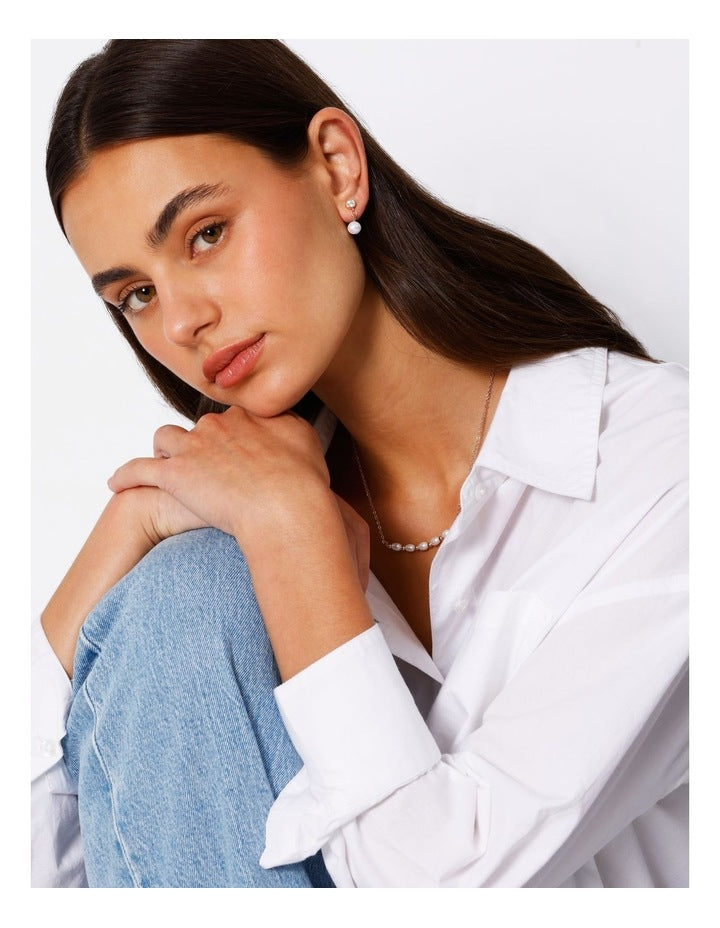 Pearl Necklace and Drop Earrings in Gold