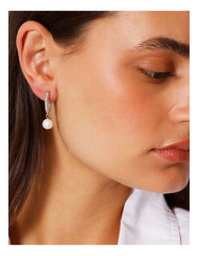 Pearl U-Shape Hoop Stud Earring in Gold