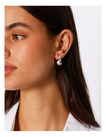 Pearl Hook Stud Earring in Gold