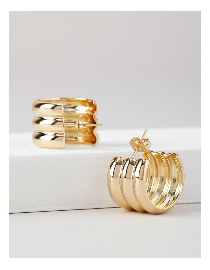 Lined Hoop Earring in Gold