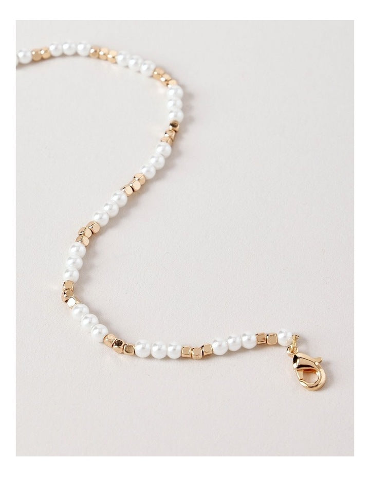 Pearl Bracelet in Gold