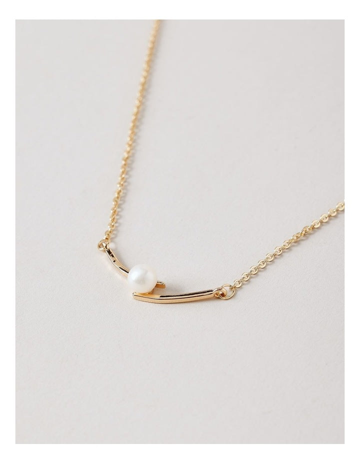 Pearl Barre Necklace in Gold