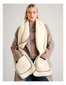 Weston Pocket Detail Winter Scarf in Ivory/Black