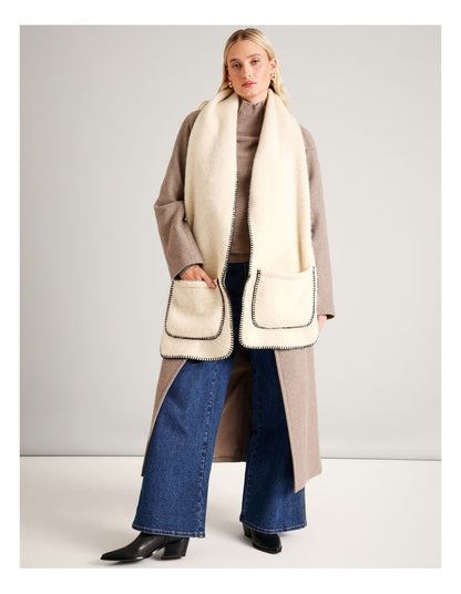 Weston Pocket Detail Winter Scarf in Ivory/Black