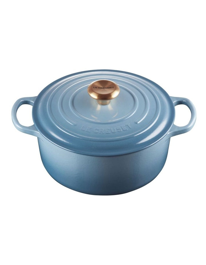 Signature Round Casserole 24cm/ 4.2L in Chambray