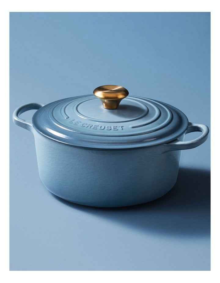 Signature Round Casserole 24cm/ 4.2L in Chambray