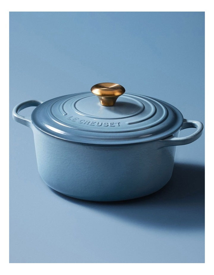 Signature Round Casserole 24cm/ 4.2L in Chambray