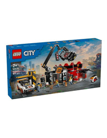 City Scrapyard With Cars 60472