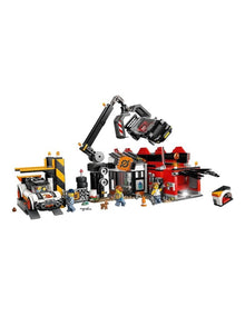 City Scrapyard With Cars 60472