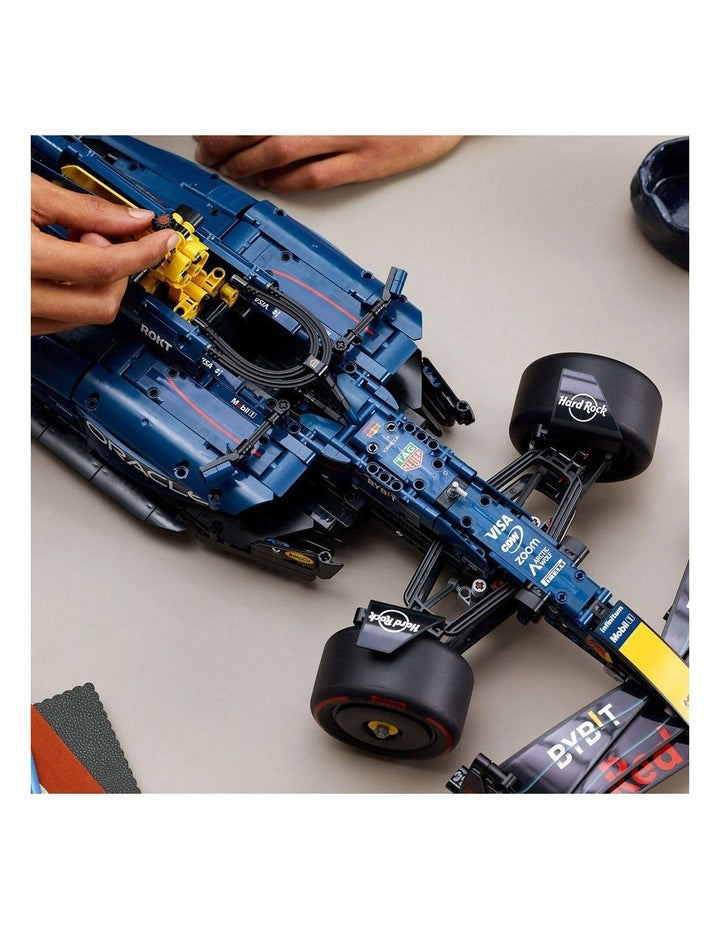 Technic Oracle Red Bull Racing RB20 F1 Car 42206