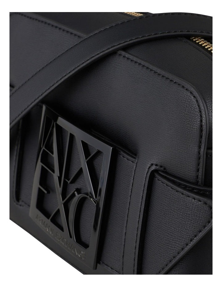 Susy Camera Crossbody Bag in Nero