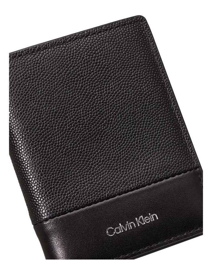 Must Bifold Wallet in Black Caviar Grain/Smooth