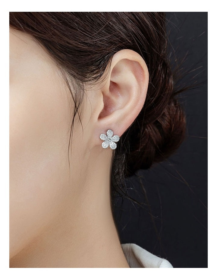 GJEC086M- Flower Stud in Rhodium