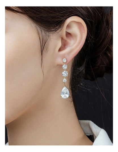 GJEC087M- Pear Drop Earrings in Gold