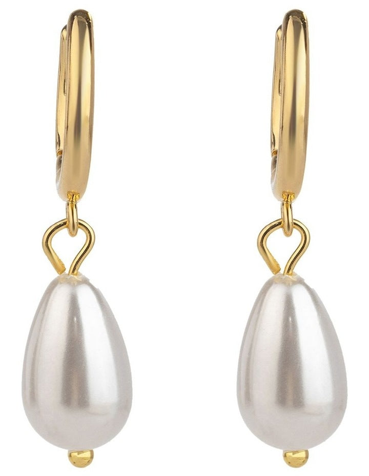 GJEC083M- Hoop And Pearl Earrings in Gold
