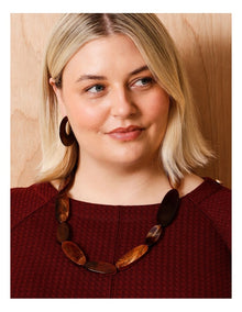Pieces Necklace in Brown