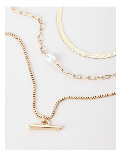 T Bar & Pearl Necklace in Gold