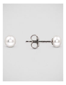 Classic Pearl Small Studs in White