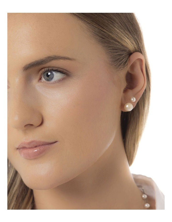 Classic Pearl Small Studs in White