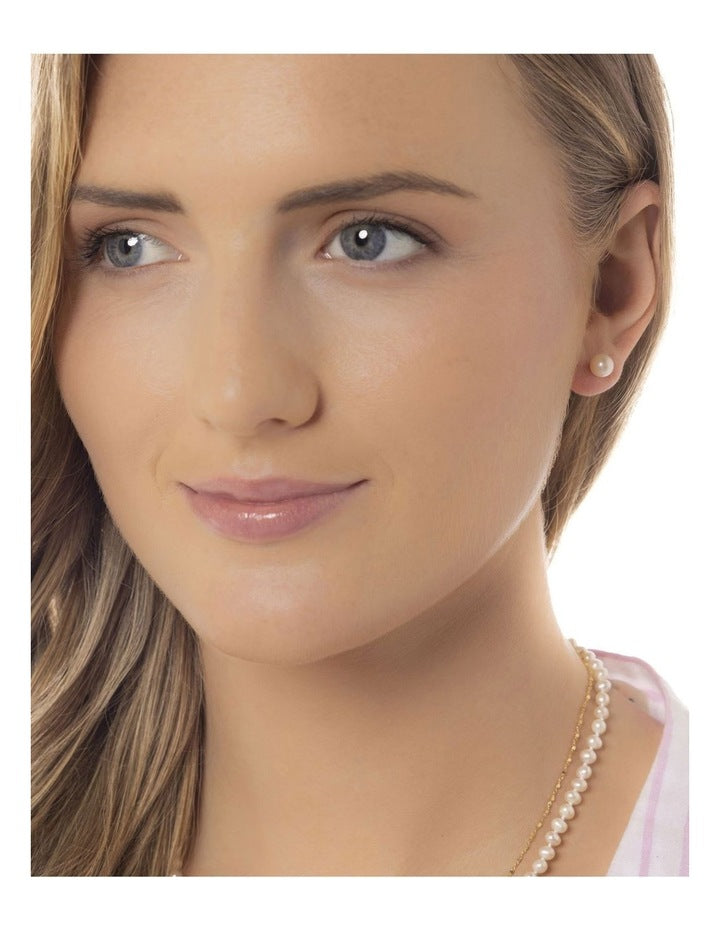 Classic Pearl Medium Studs in White