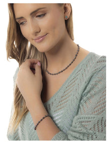 Iridescent Peacock Pearl Necklace in Black