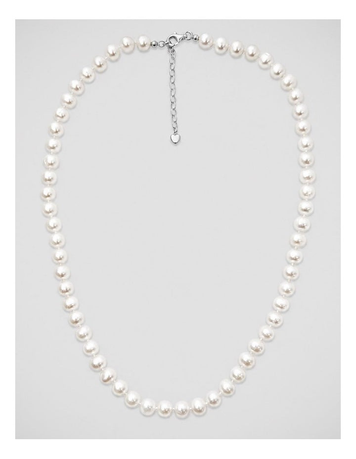 Classic Pearl Necklace in White