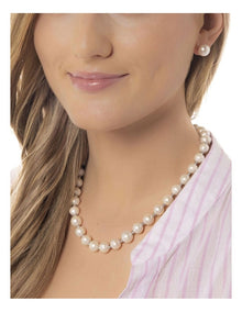 Statement Pearl Necklace in White