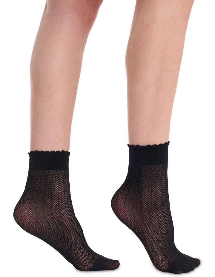Chevron Anklet in Black