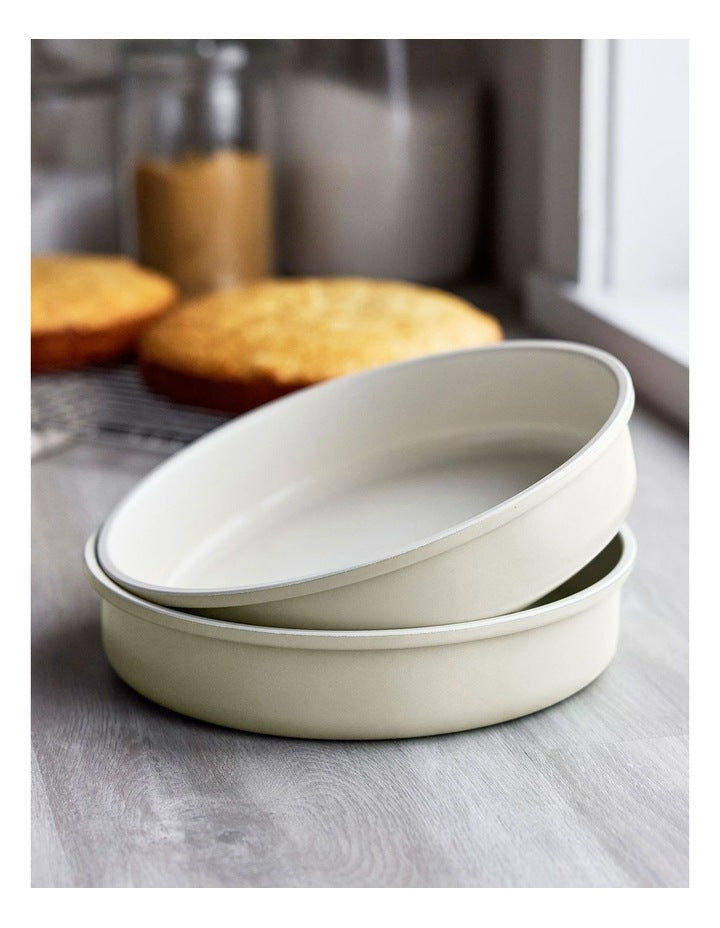 Reserve Round Cake Pan 23cm PFAS-free in Cream White