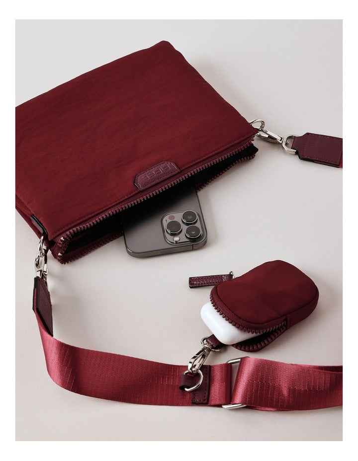 Reese Crossbody Bag in Bordeaux