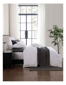 Viva Quilt Cover Set in White