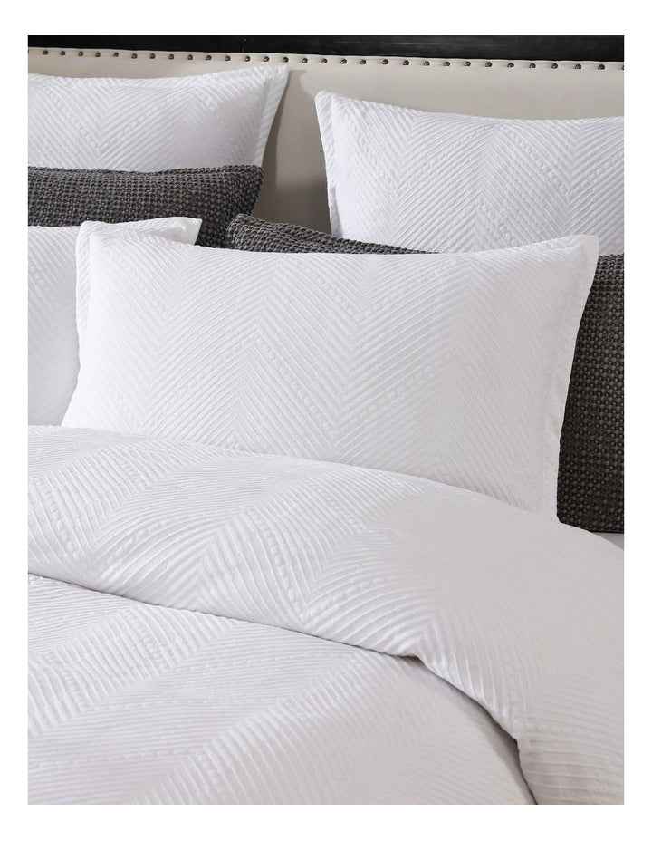 Viva Quilt Cover Set in White