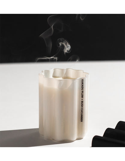 Wave 8cm x 10cm Soy Scented Candle Kakadu Plum Bush Cucumber