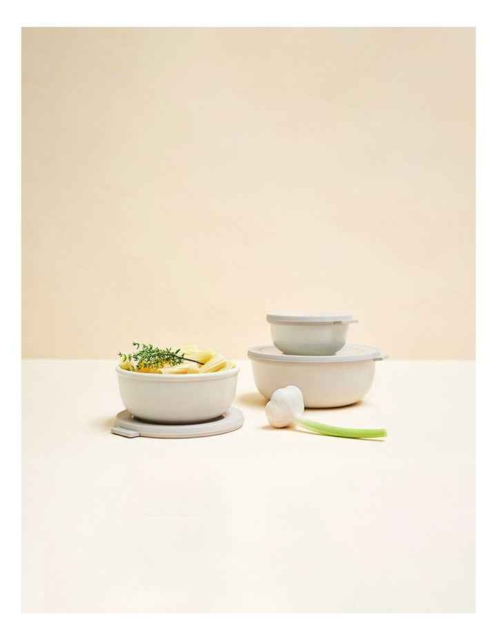 Cirqula Round Small Bowl Set 3 Piece in Nordic White