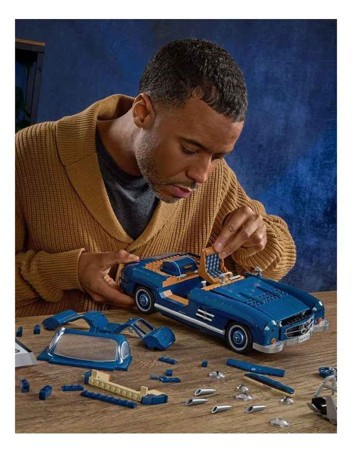 Hot Wheels Mercedes-Benz 300 SL Building Toy Kit