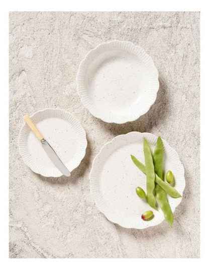 Petal 12 Piece Dinner Set in Speckled White