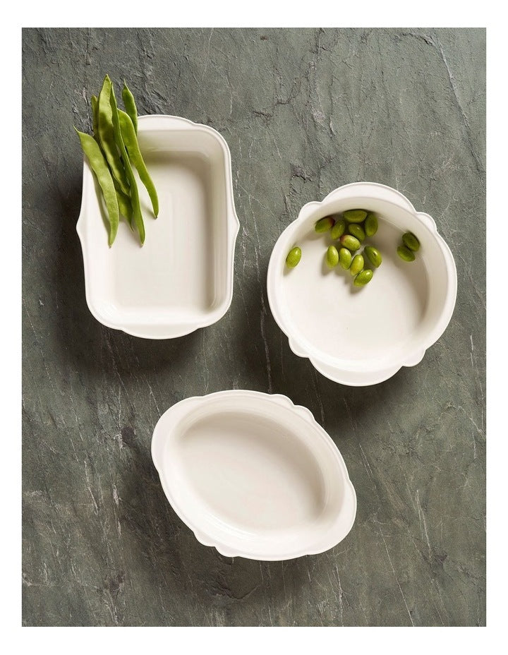 Frame Collection Oval Baking Tray in White