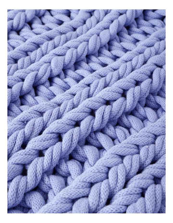 Chunky Knit Throw in Lilac