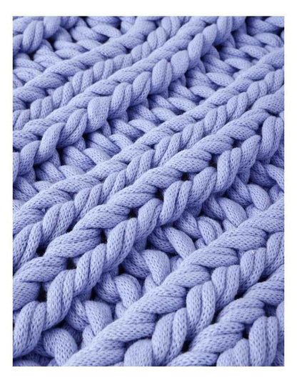 Chunky Knit Throw in Lilac