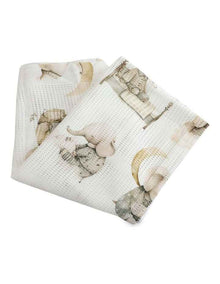 Peter Rabbit and Benjamin Bunny Cellular Blanket in White