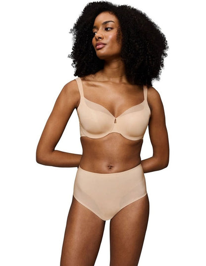 Body Make Up Illusion Curve Minimiser Bra in Beige