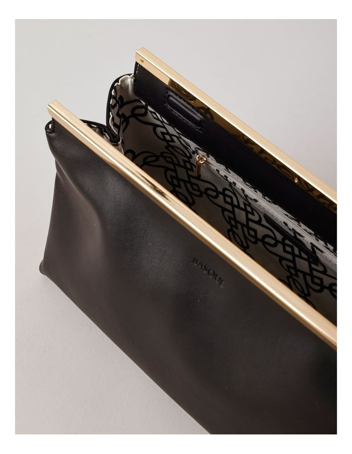 Carrie Clutch Bag in Black