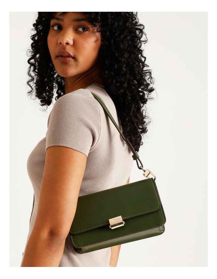 Lyon Shoulder Bag in Olive