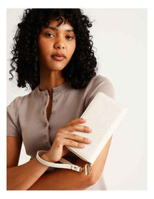 Dubrovnik Large Zip Around Wallet in Vanilla