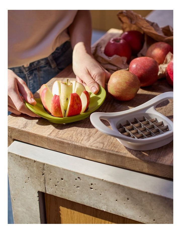 Nest Press 2-in-1 Corer And Chipper in Green