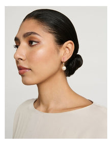 Drop With Stone Earrings in Pearl