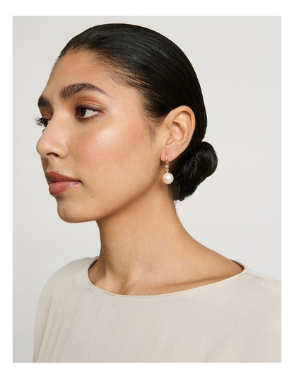 Drop With Stone Earrings in Pearl