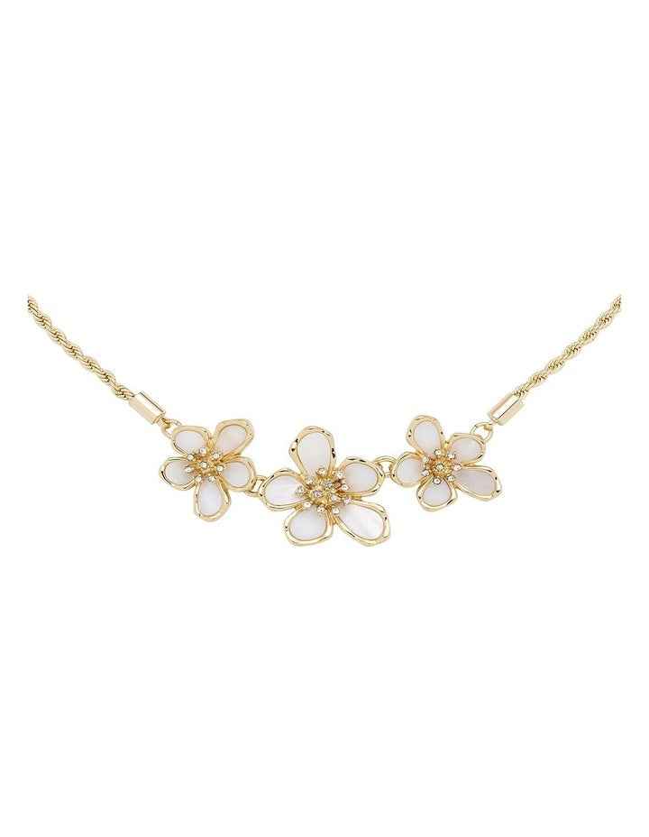 Jasmine Flower Necklace in Pearl