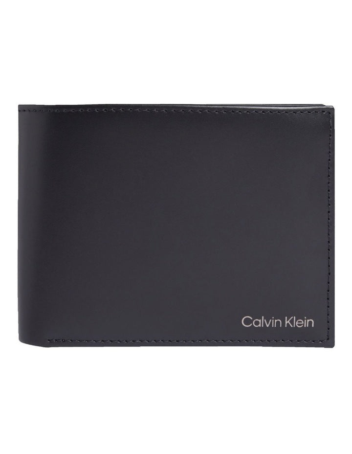 Smooth Trifold with Coin Wallet in Black